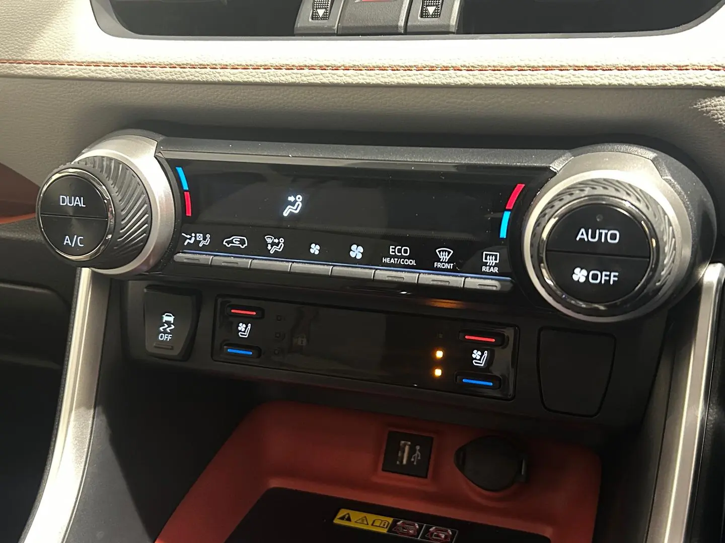 2024 Toyota RAV4 Gallery Image 19