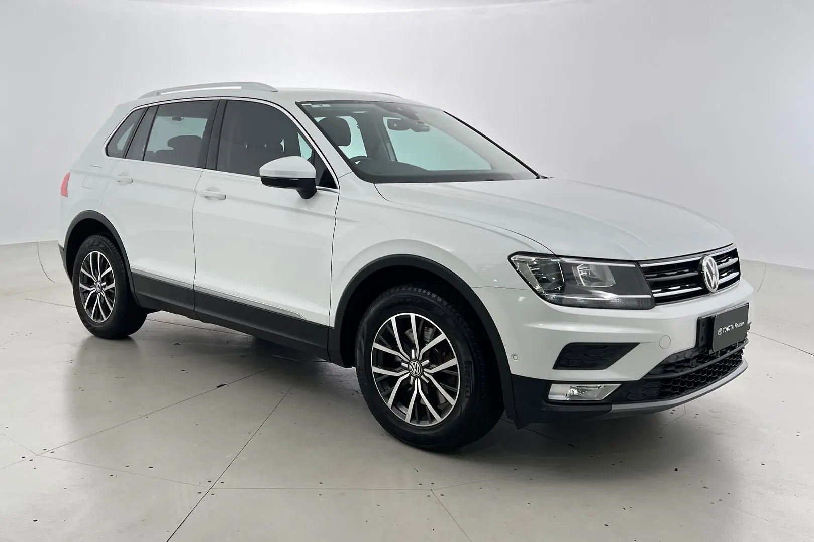 2016 Volkswagen Tiguan Gallery Image 1