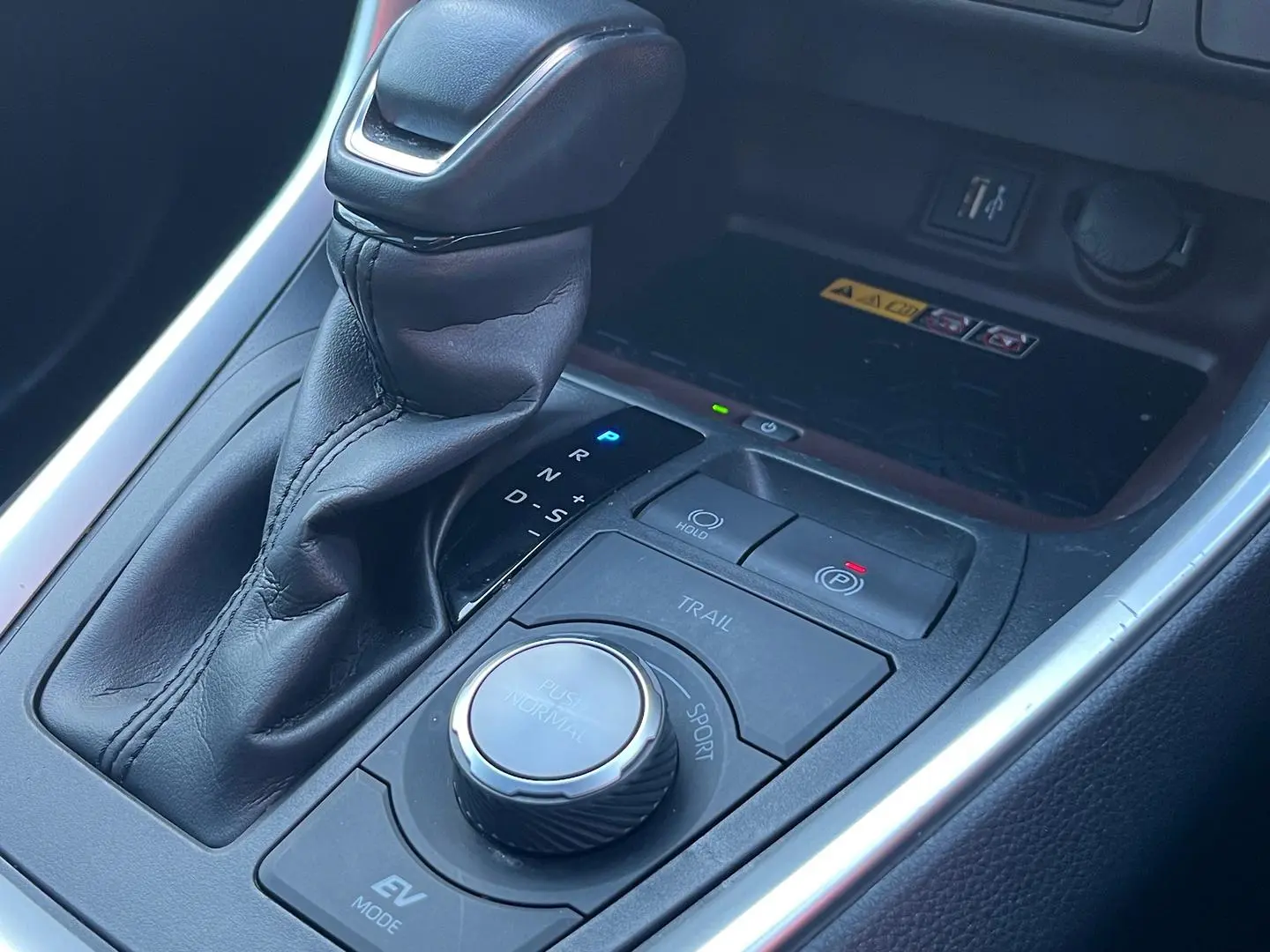 2024 Toyota RAV4 Gallery Image 23