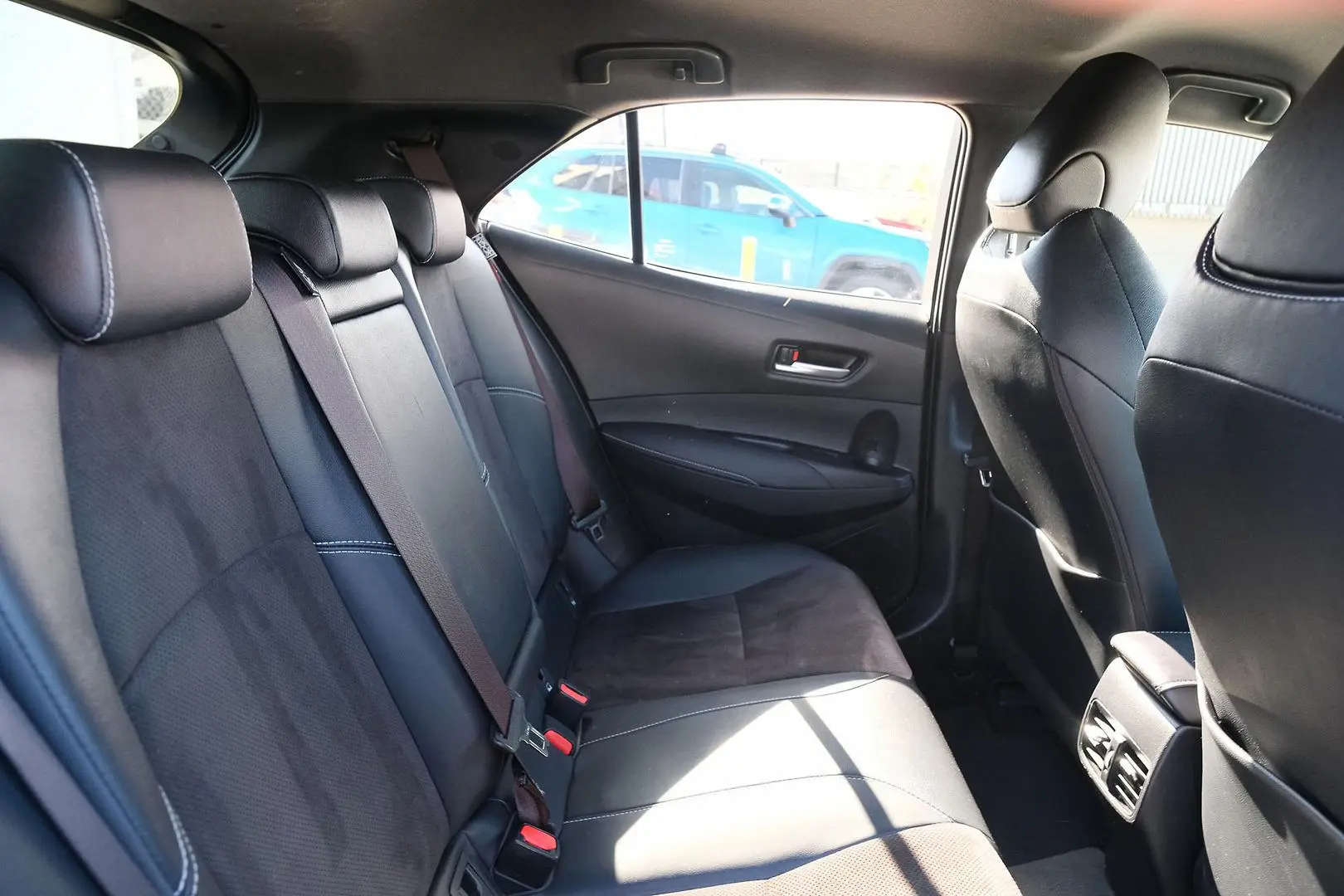 2020 Toyota Corolla Gallery Image 11