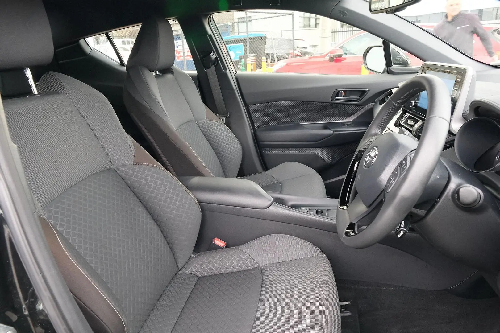 2023 Toyota C-HR Gallery Image 17