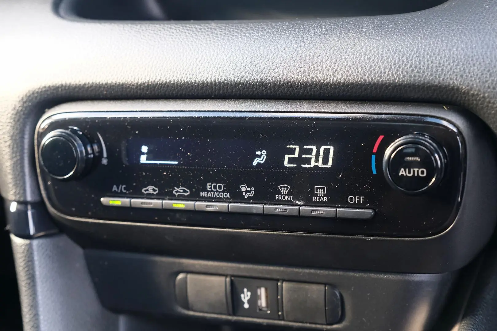 2022 Toyota Yaris Gallery Image 18