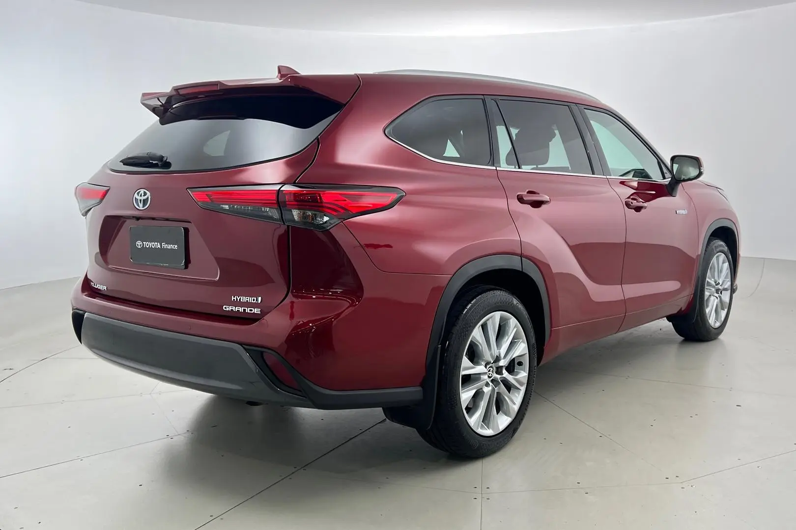 2021 Toyota Kluger Gallery Image 4