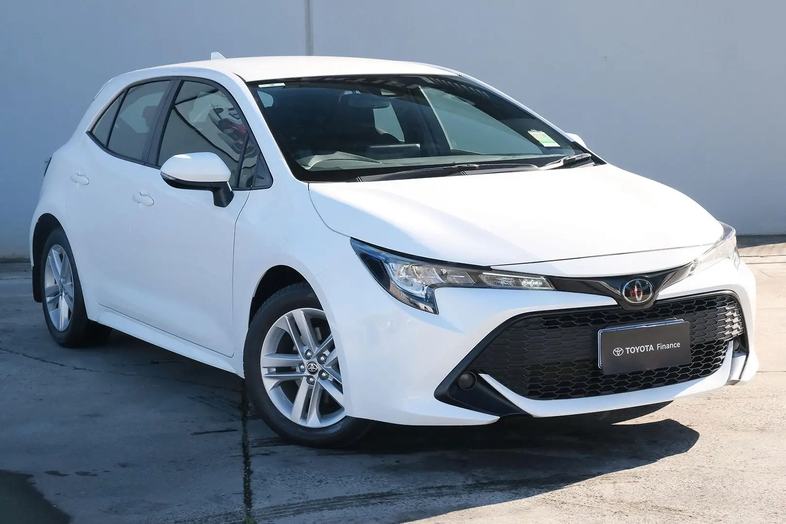2019 Toyota Corolla Gallery Image 1