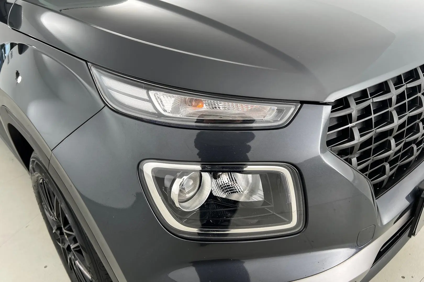 2021 Hyundai Venue Gallery Image 2