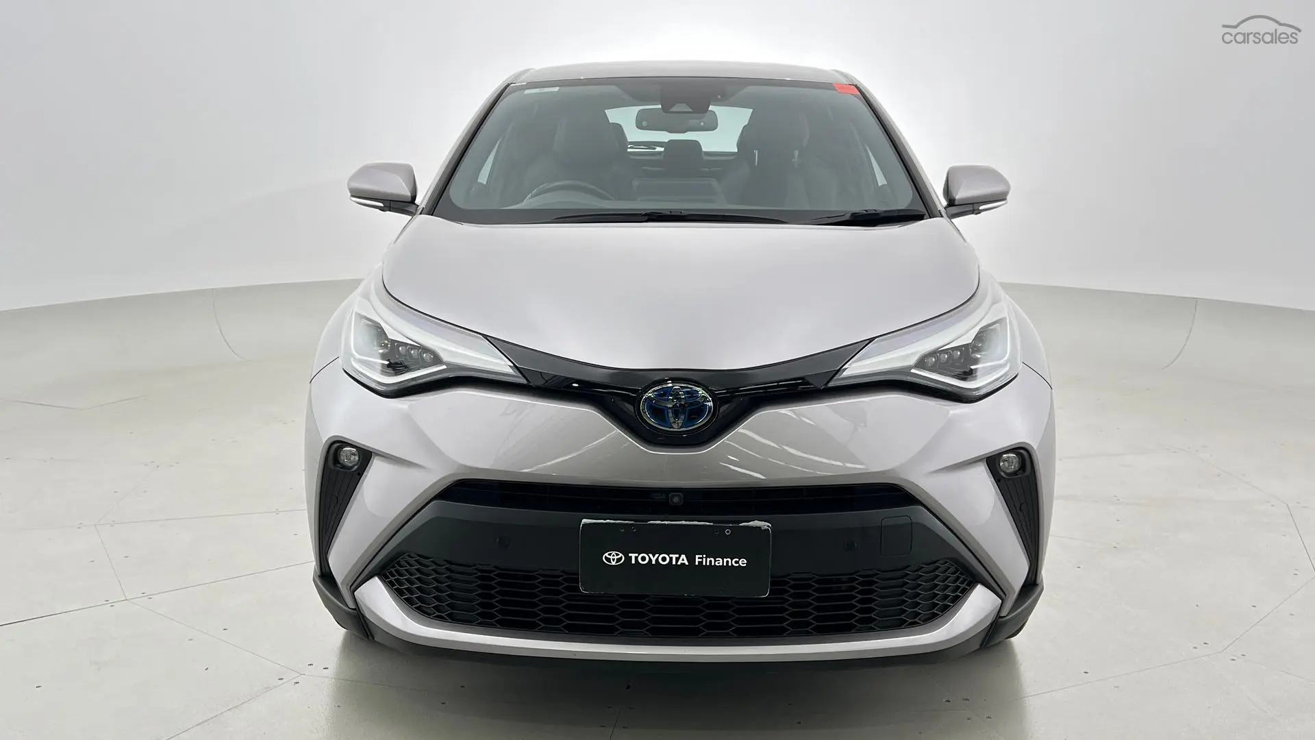 2022 Toyota C-HR Image 2