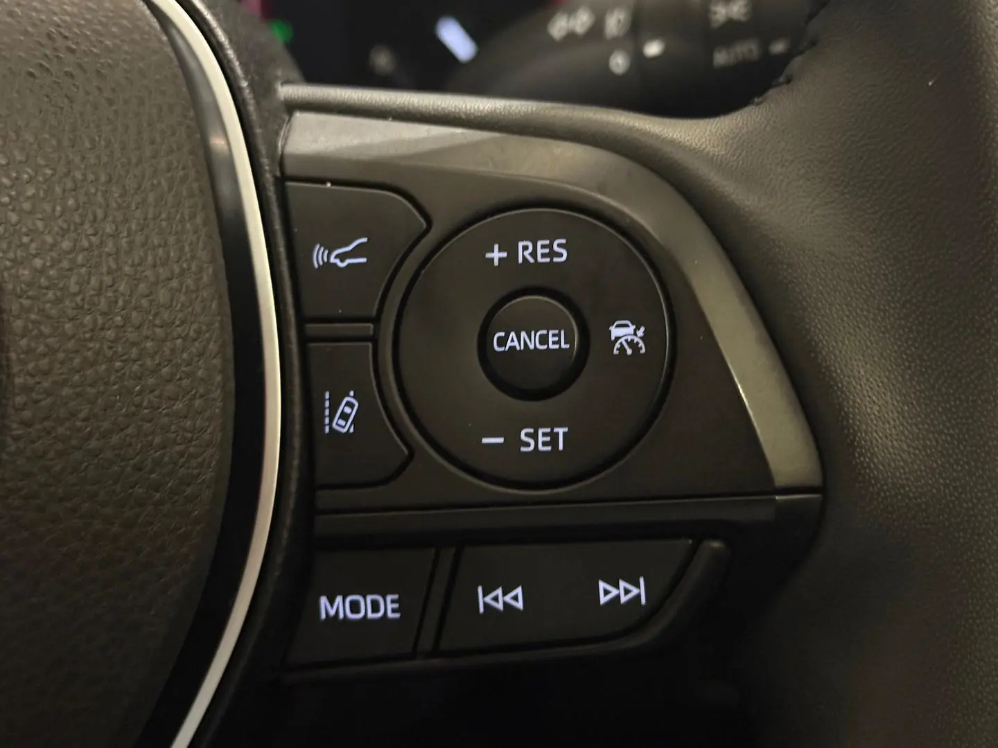 2022 Toyota RAV4 Gallery Image 19