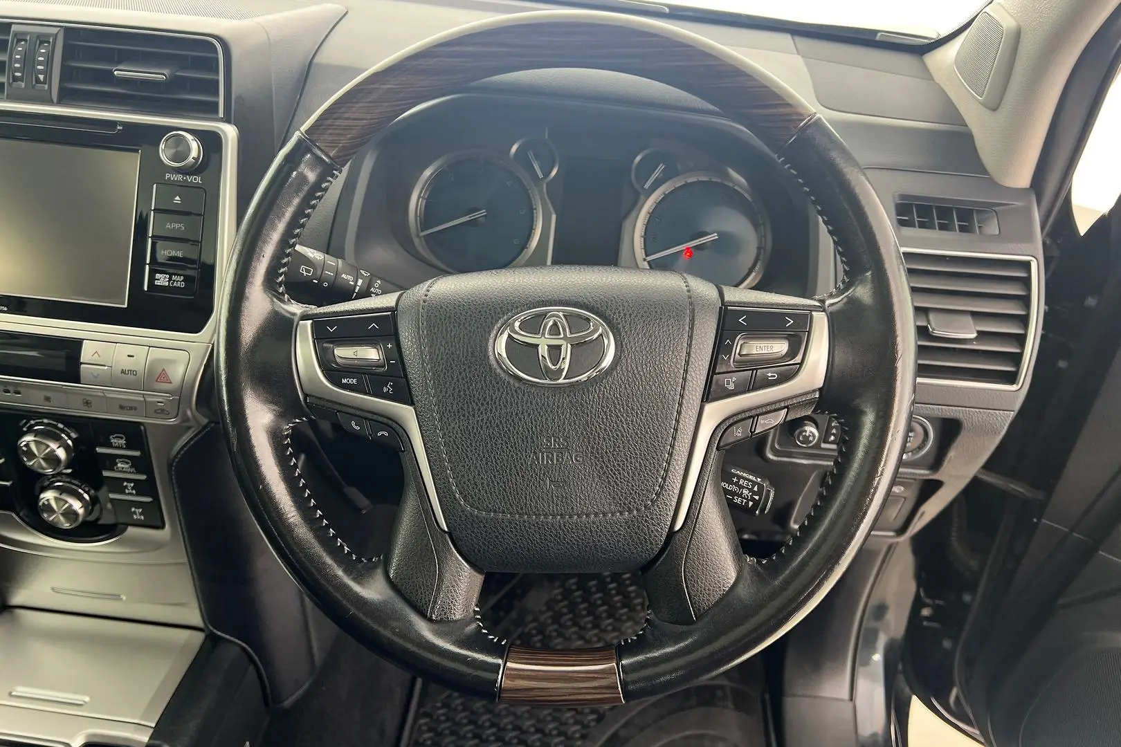 2018 Toyota Landcruiser Prado Gallery Image 14