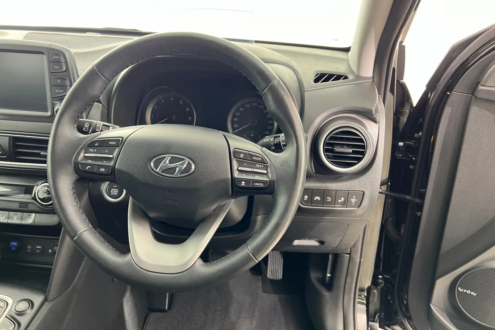 2019 Hyundai Kona Gallery Image 17