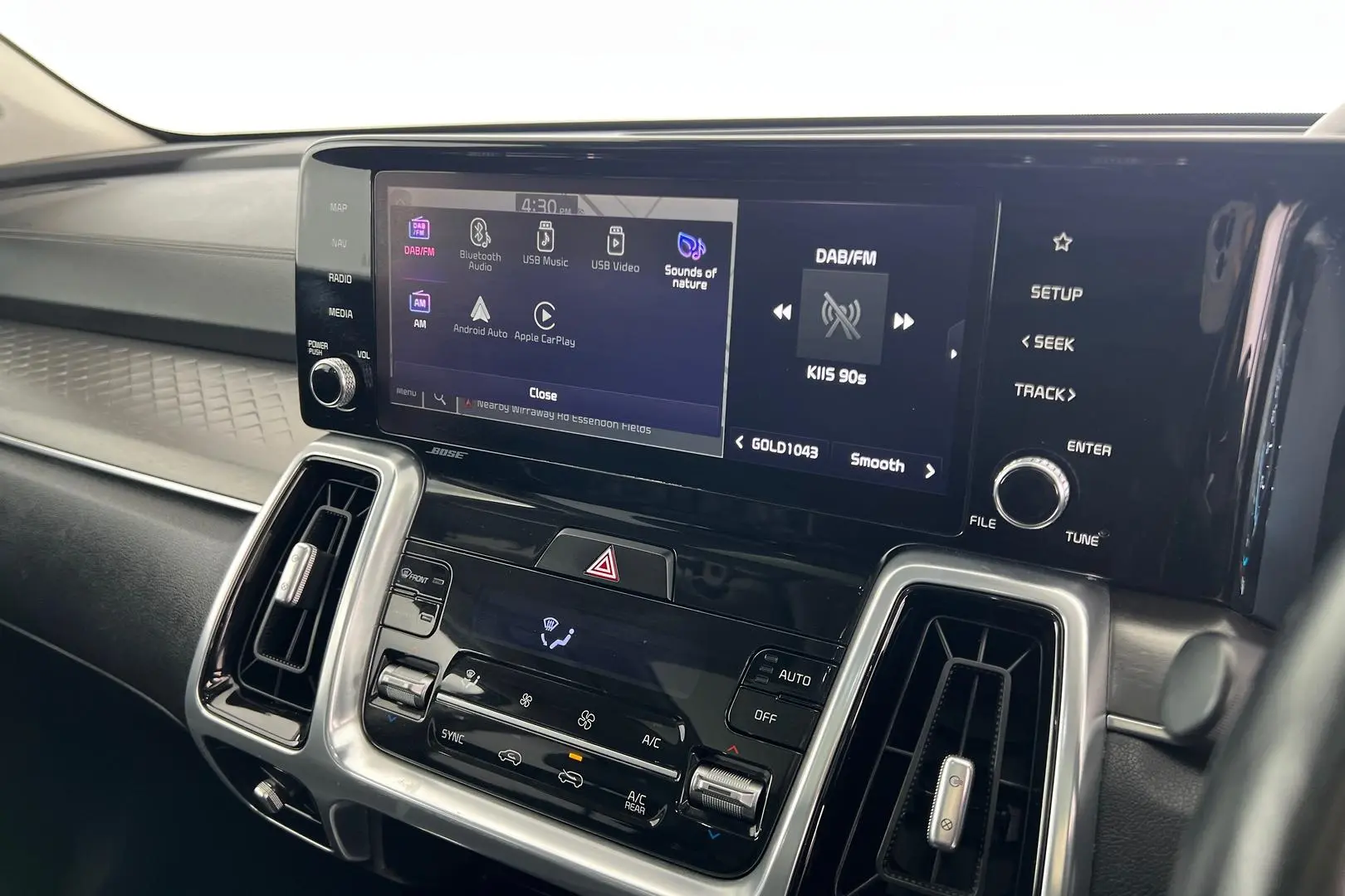 2020 Kia Sorento Gallery Image 12