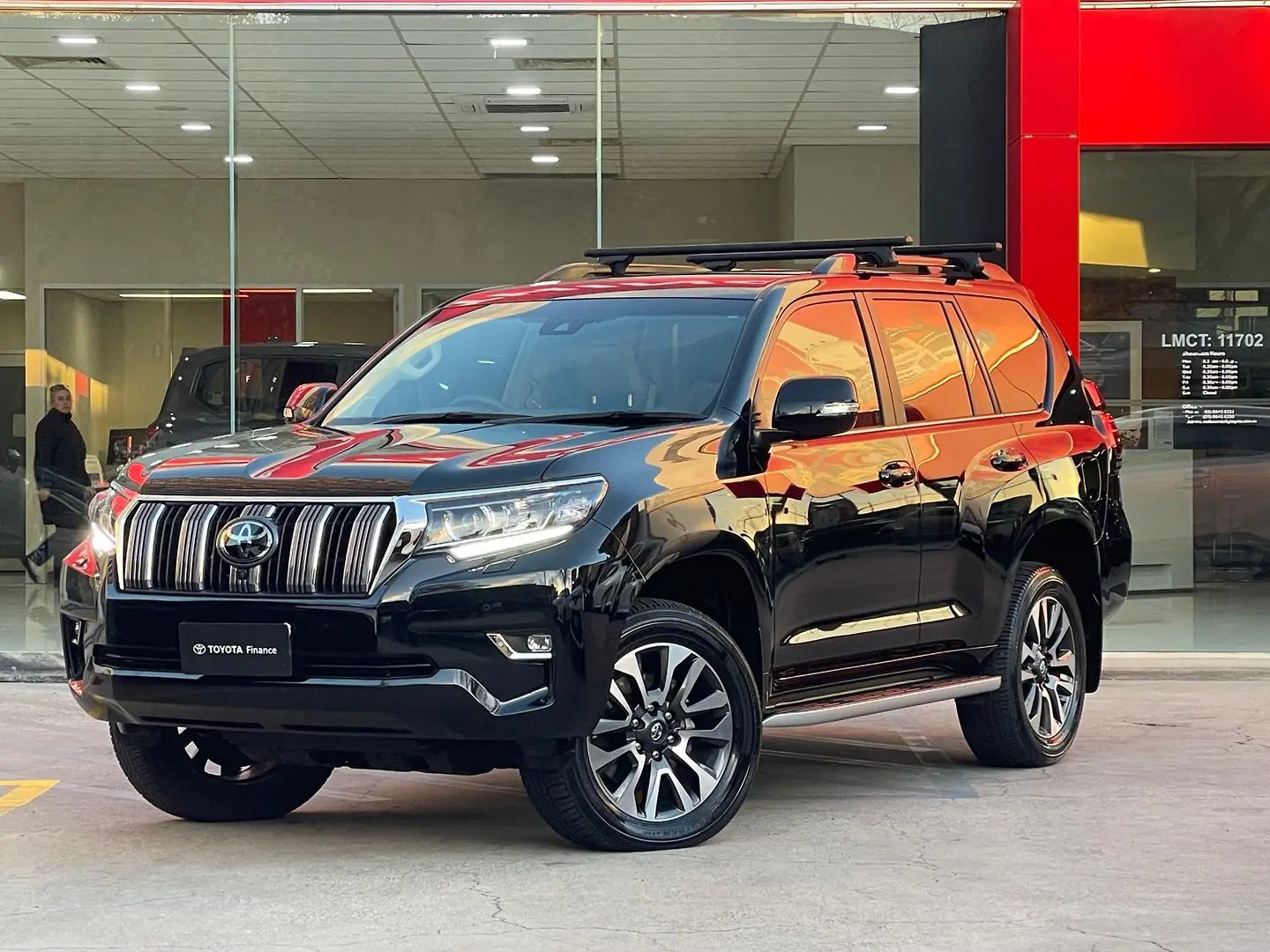 2023 Toyota Landcruiser Prado Gallery Image 4