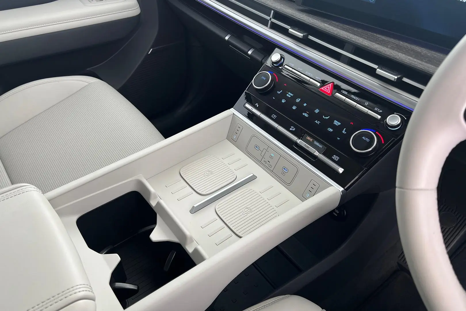 2024 Hyundai Santa Fe Gallery Image 14