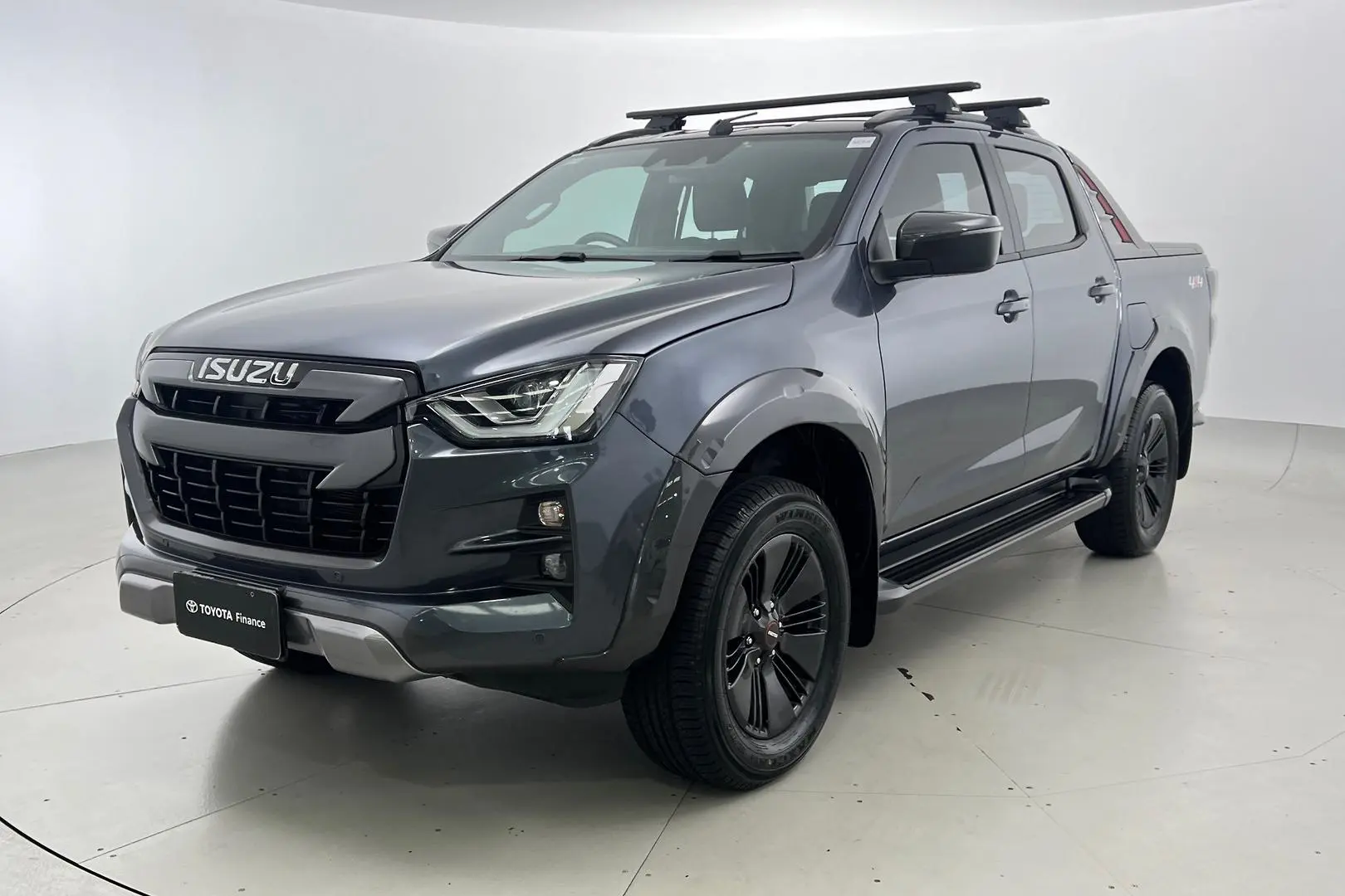 2022 Isuzu D-MAX Gallery Image 2