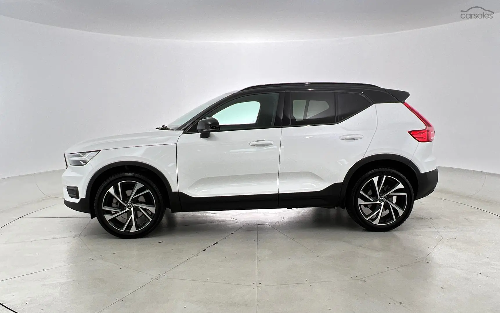 2022 Volvo XC40 Image 7