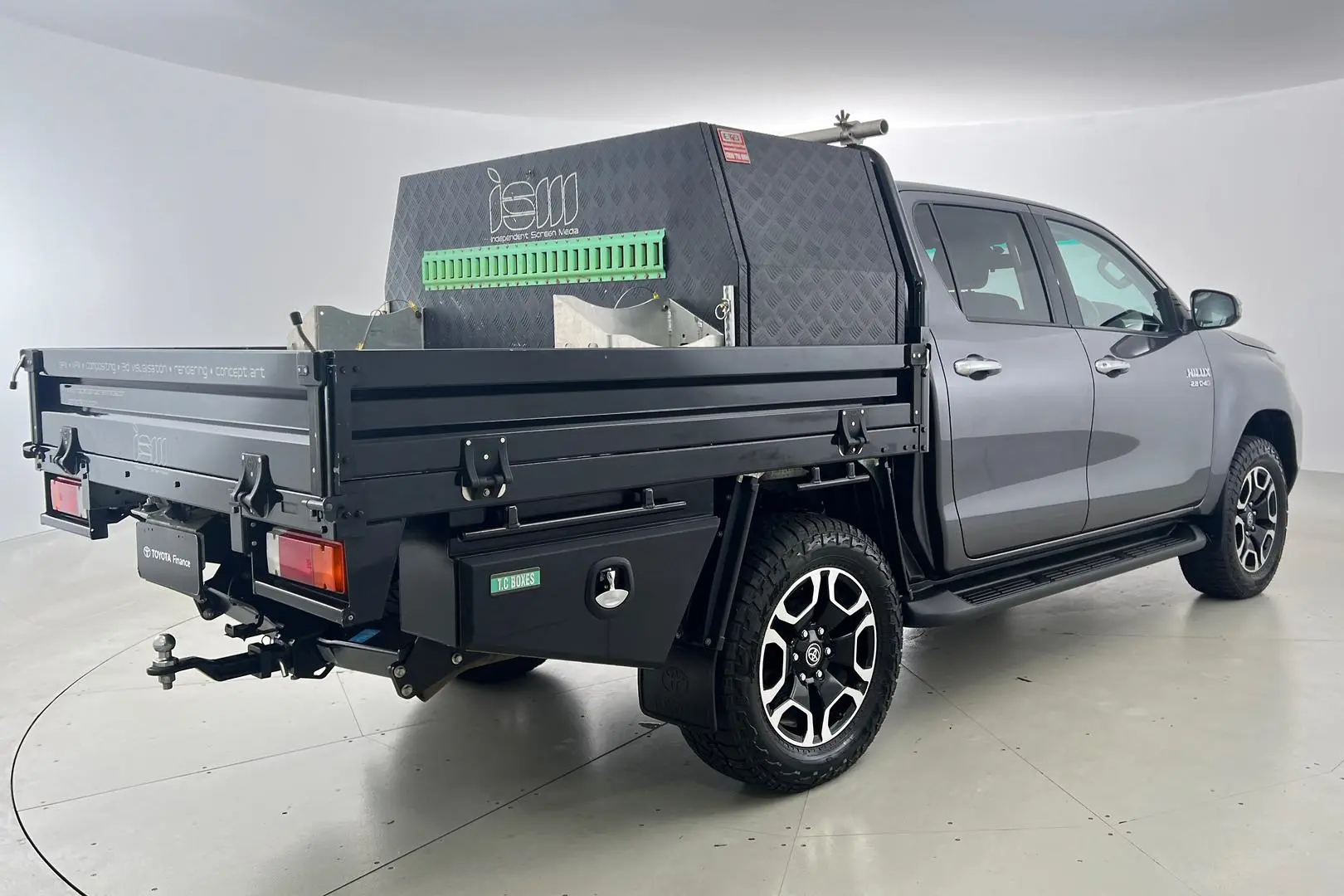 2022 Toyota Hilux Gallery Image 6