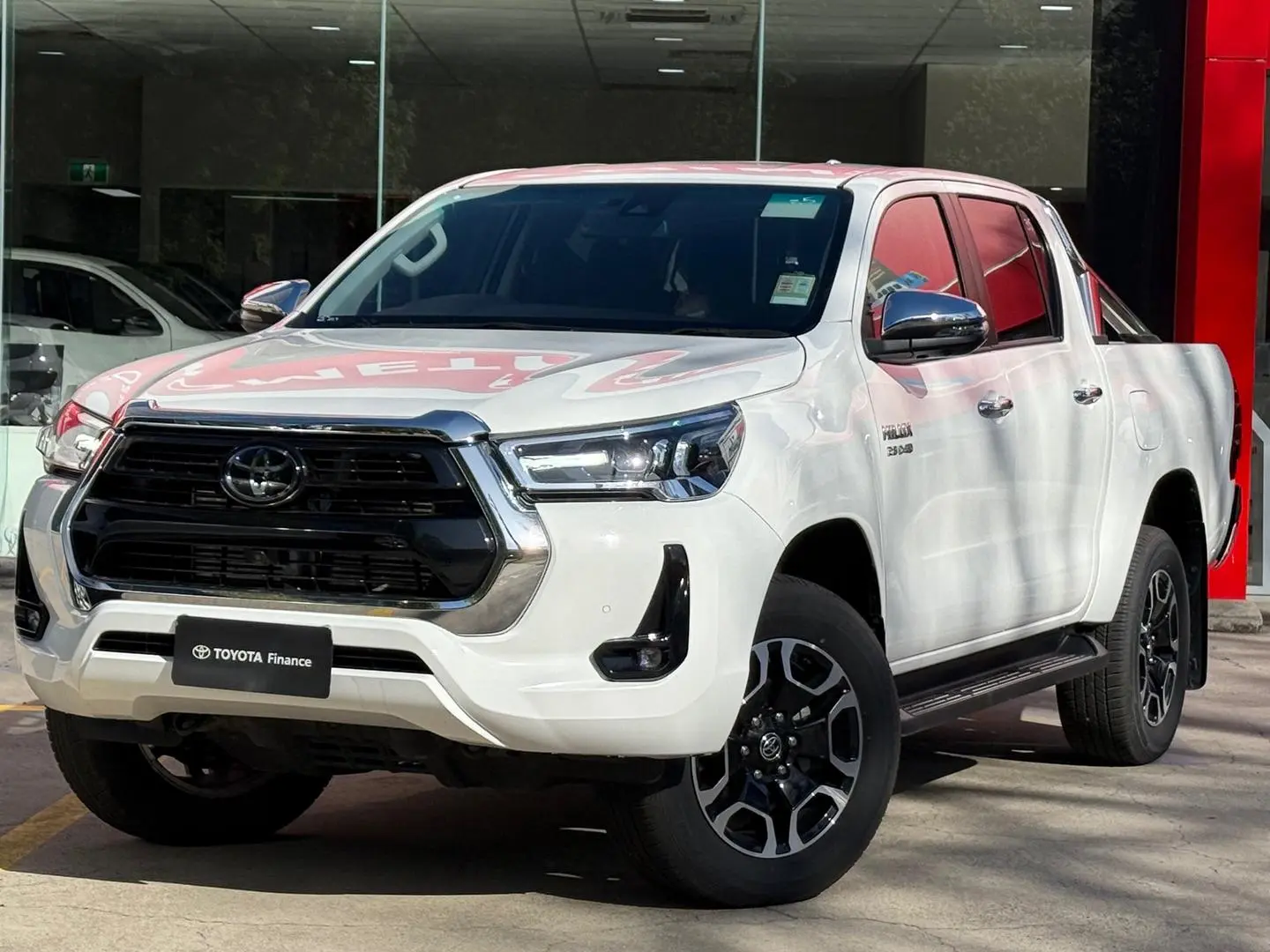2023 Toyota Hilux Gallery Image 11