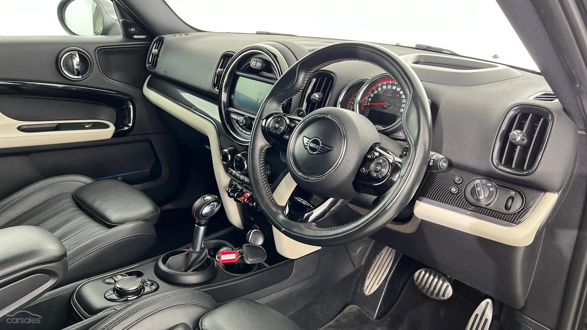 2019 MINI Countryman Image 12