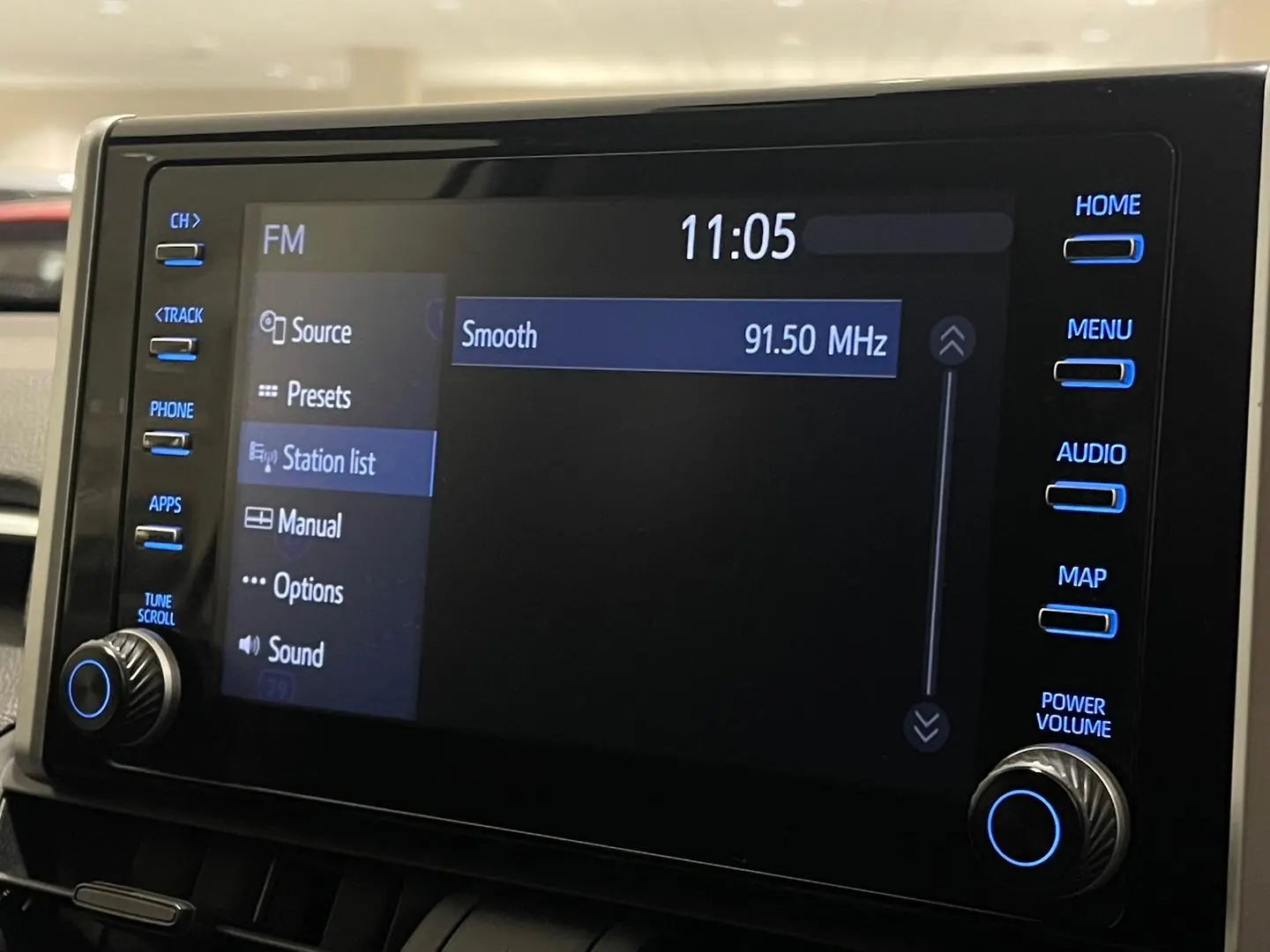 2022 Toyota RAV4 Gallery Image 16