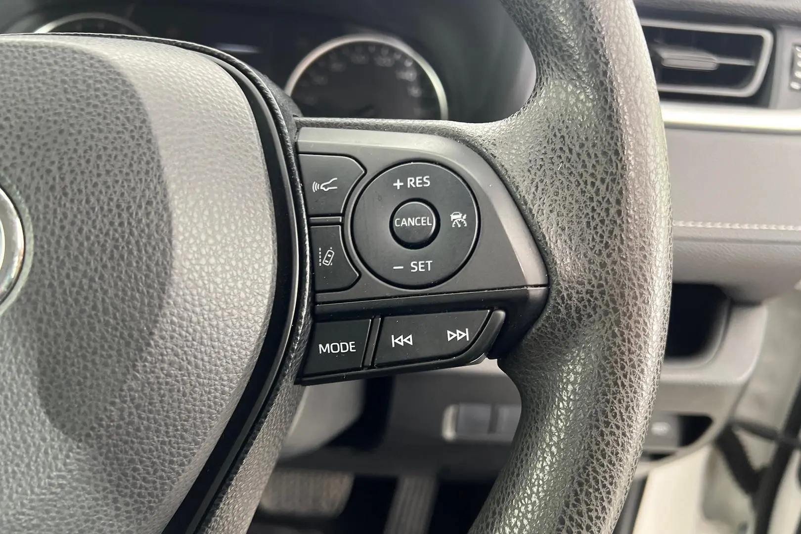 2019 Toyota RAV4 Gallery Image 17