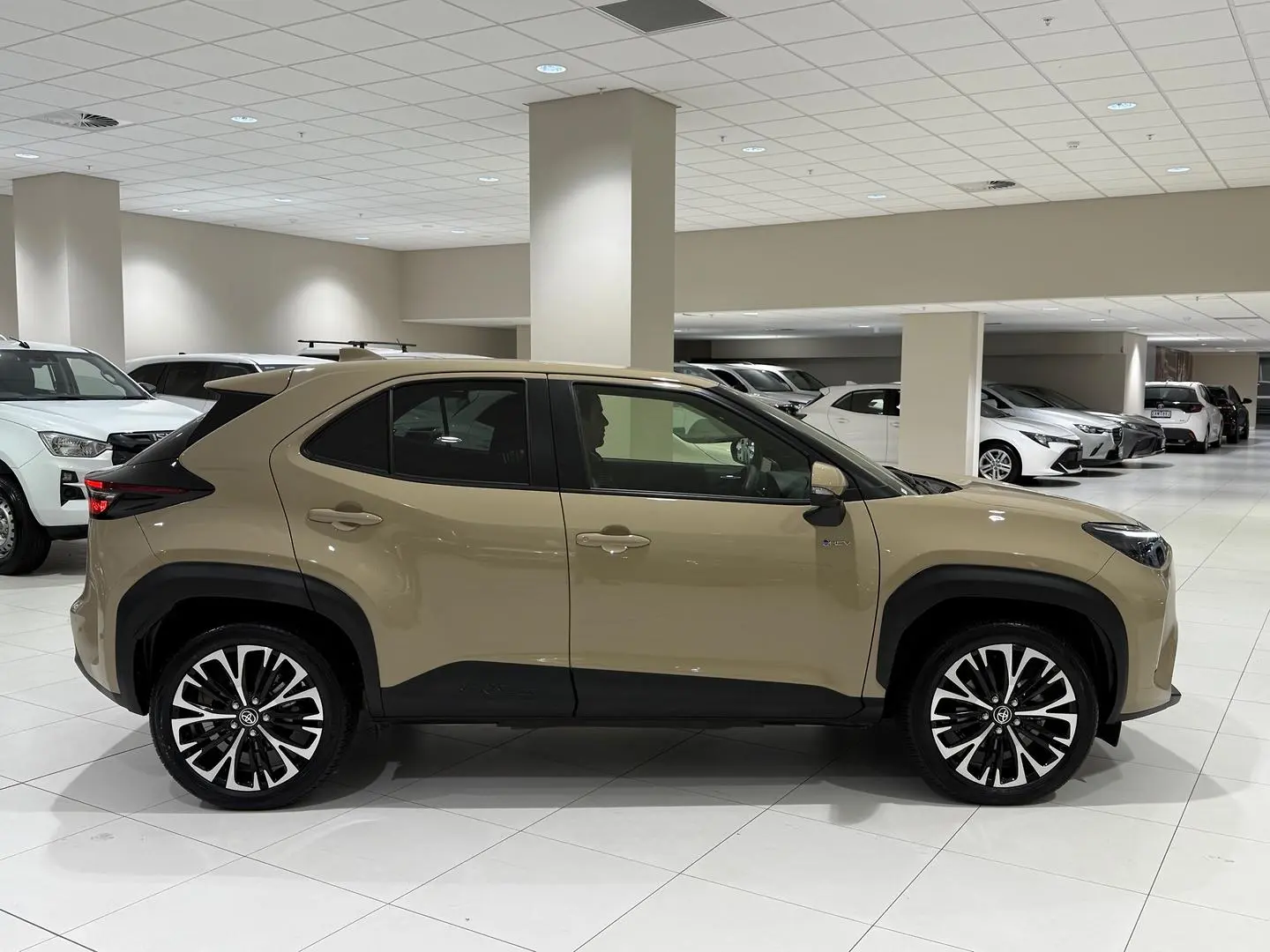 2024 Toyota Yaris Cross Gallery Image 2