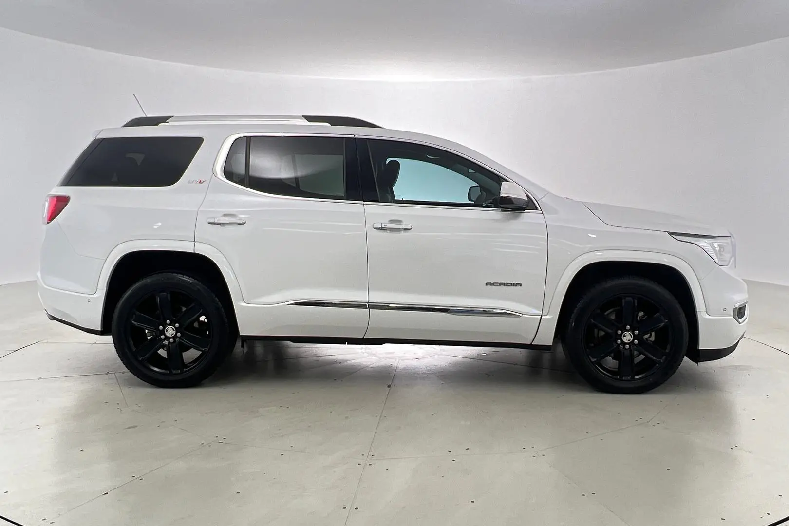 2019 Holden Acadia Gallery Image 3