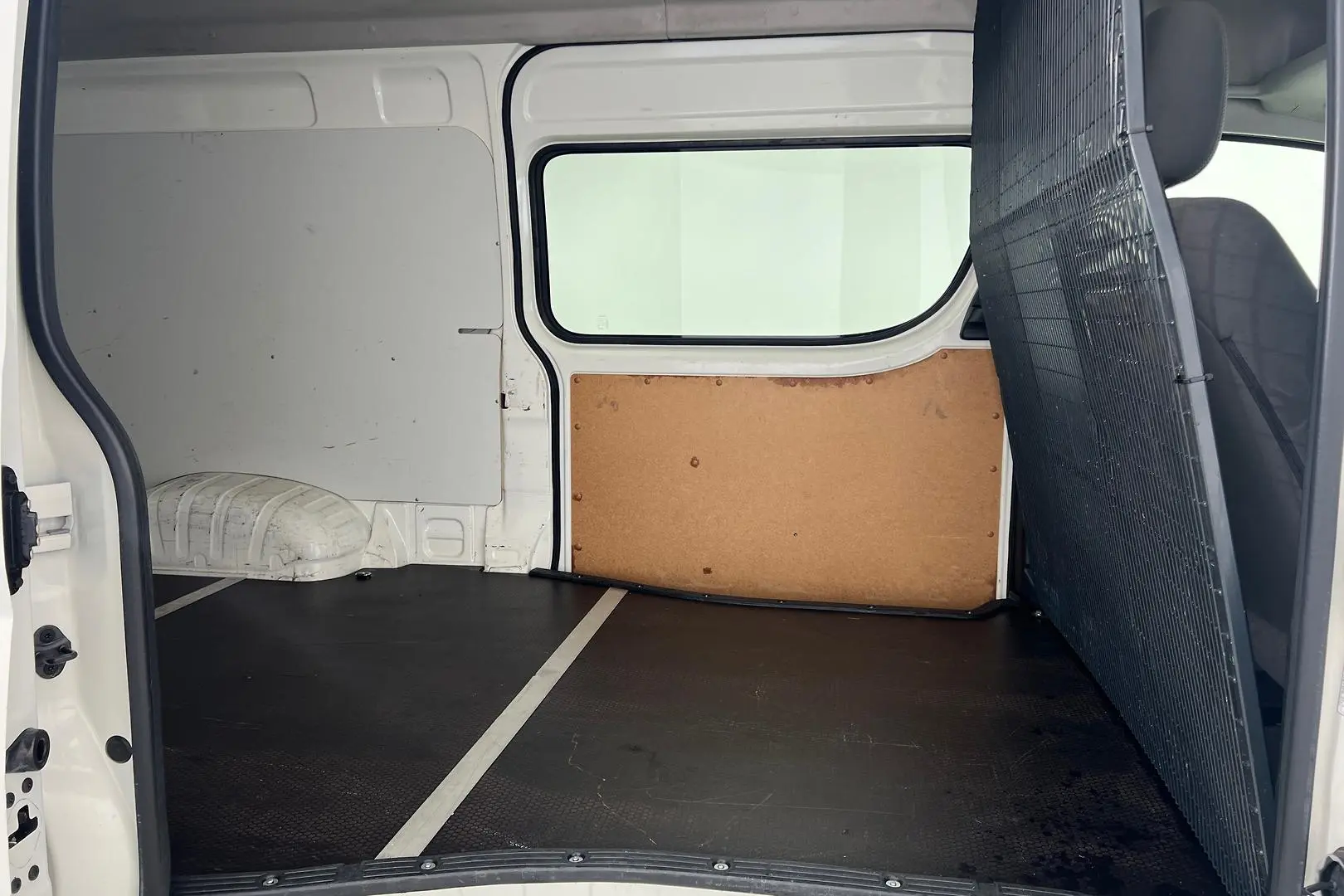 2022 Toyota Hiace Gallery Image 10