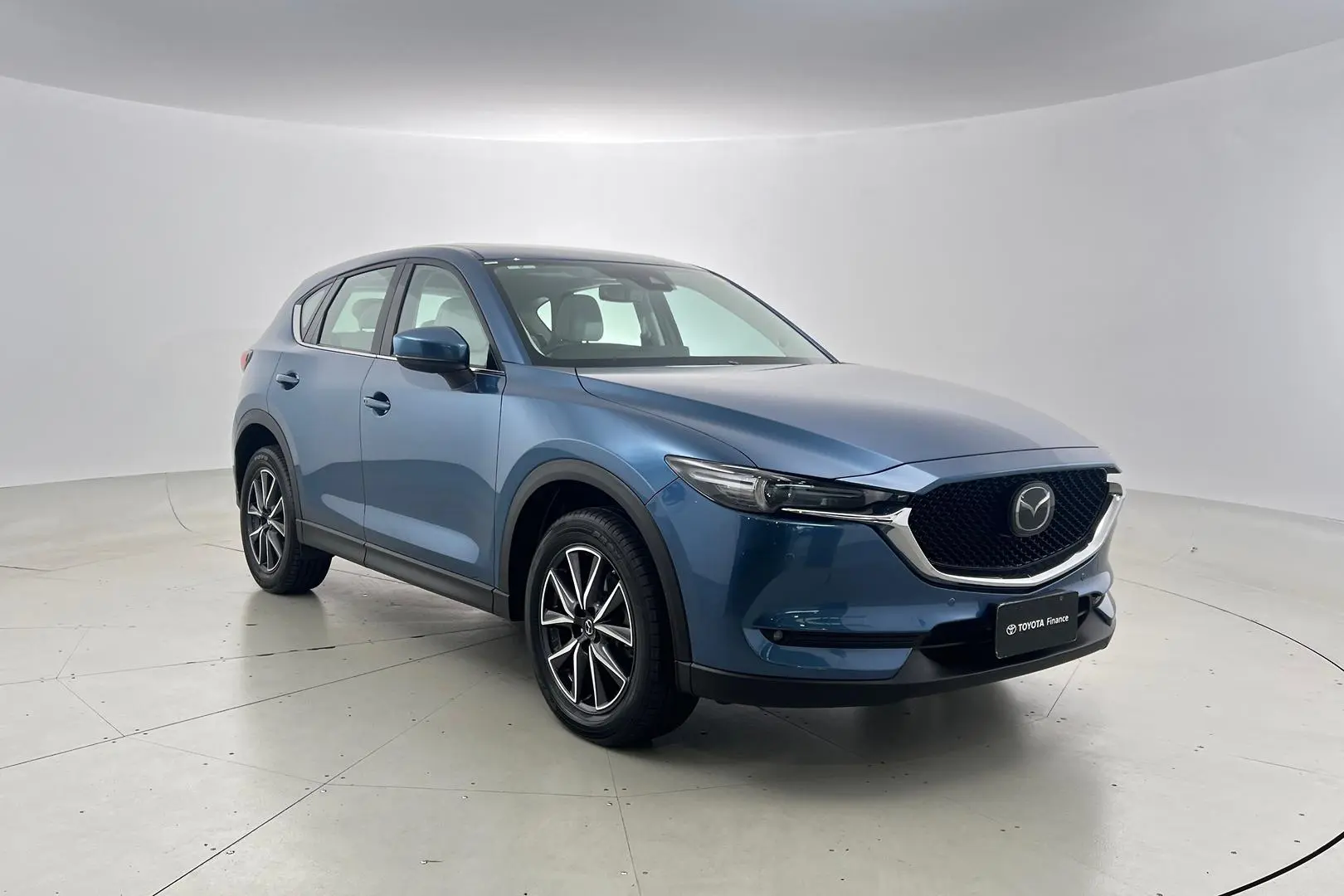2019 Mazda CX-5 Gallery Image 1