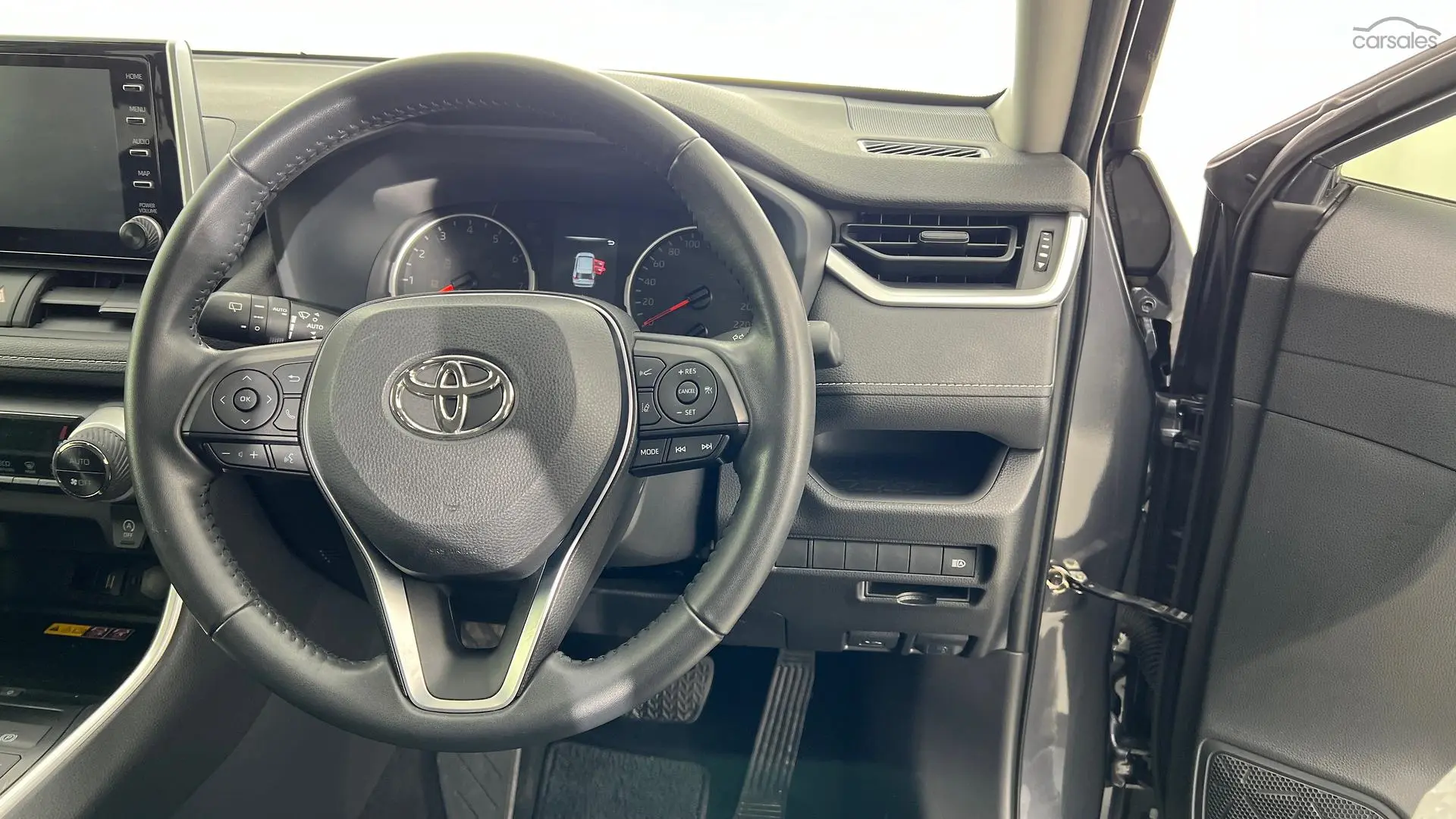 2022 Toyota RAV4 Image 10