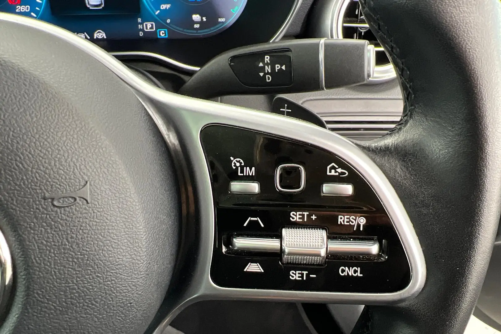 2022 Mercedes-Benz GLC-Class Gallery Image 19