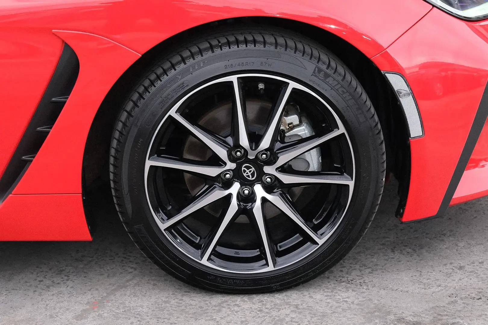 2023 Toyota GR86 Gallery Image 6
