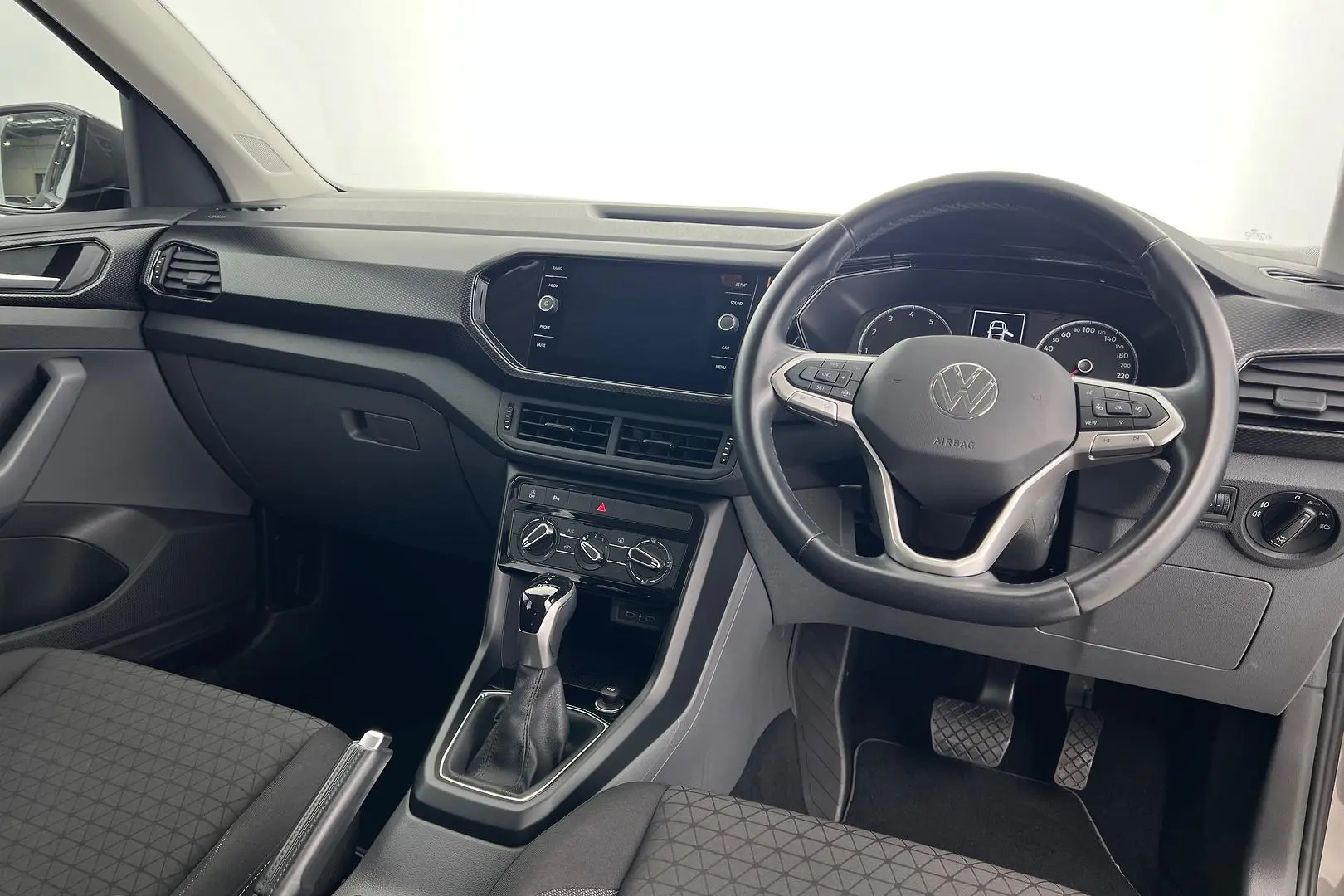 2021 Volkswagen T-Cross Gallery Image 11