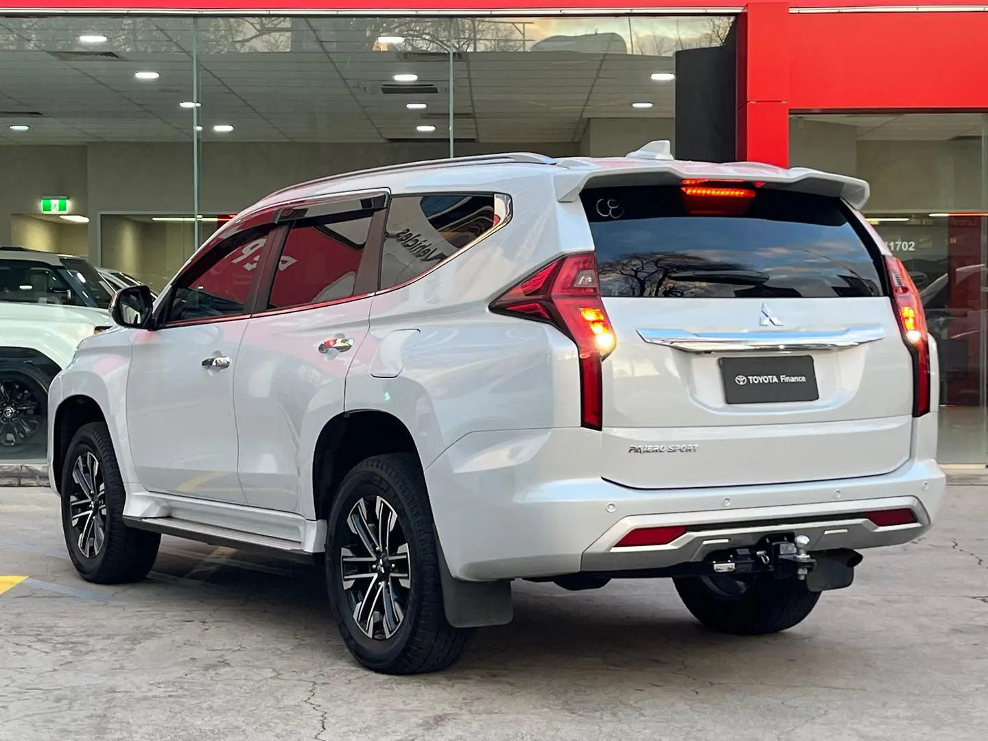 2023 Mitsubishi Pajero Sport Gallery Image 8