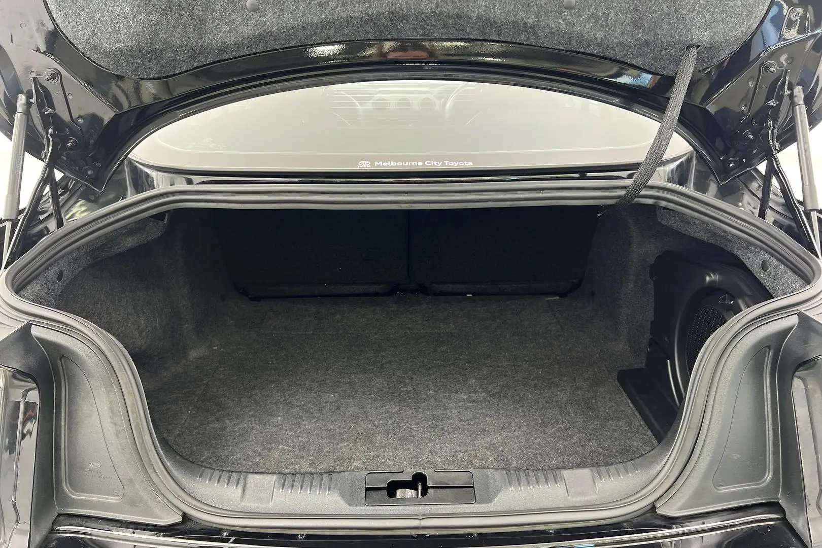 2018 Ford Mustang Gallery Image 16