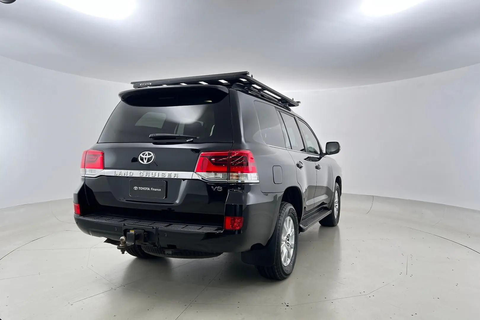 2019 Toyota Landcruiser Gallery Image 4