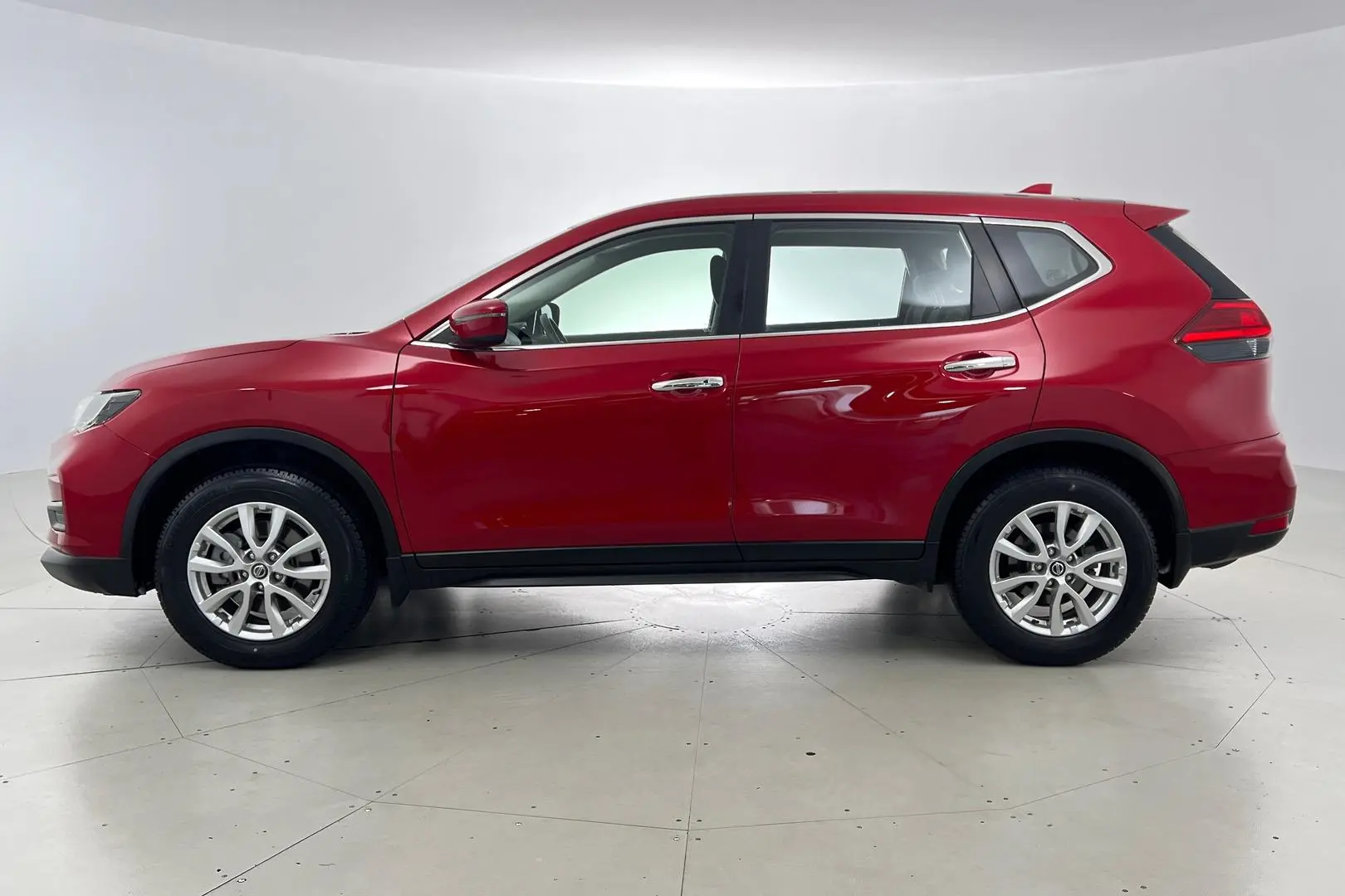 2019 Nissan X-TRAIL Gallery Image 7