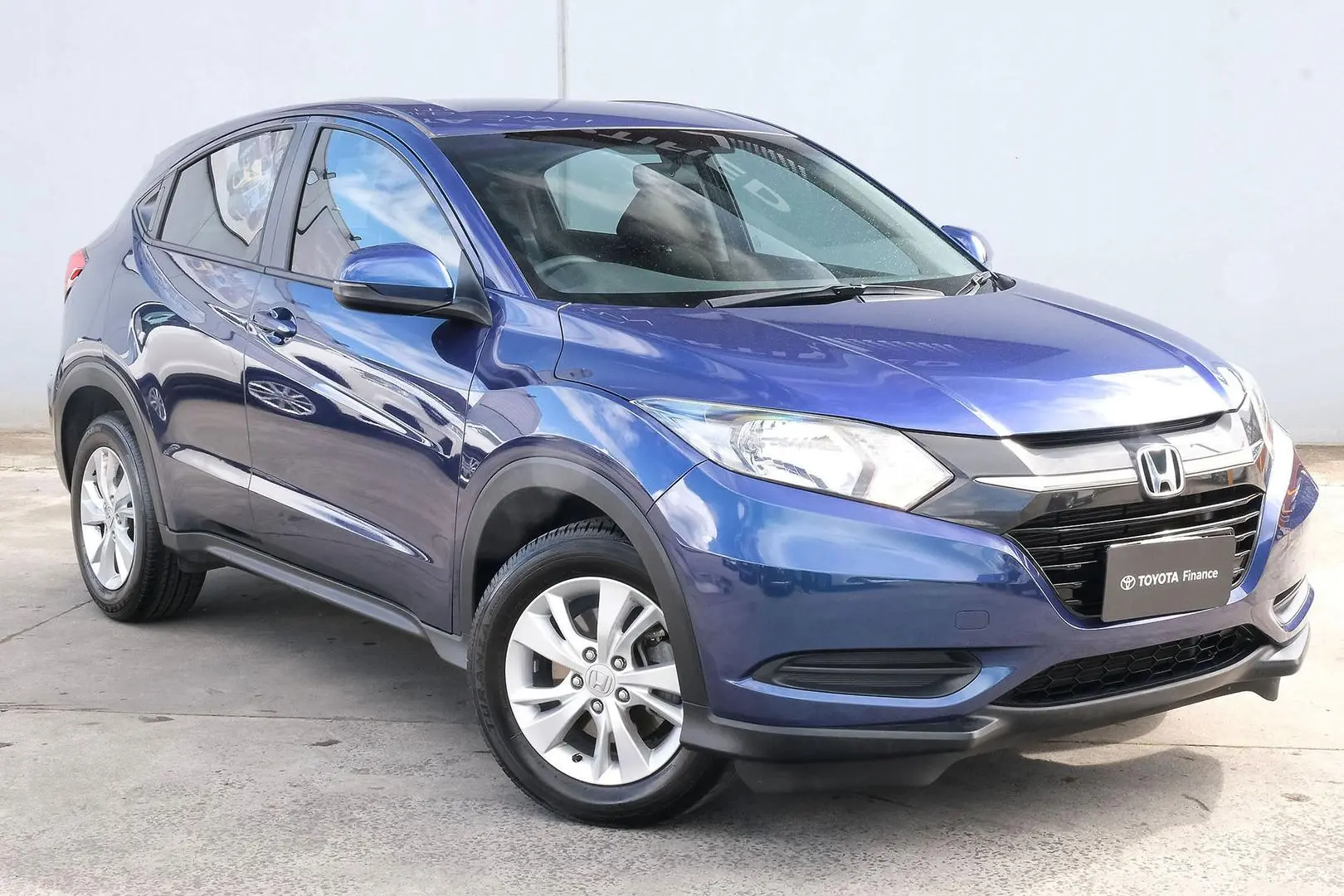 2018 Honda HR-V Gallery Image 1