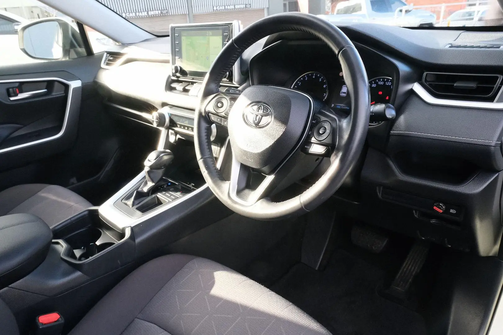 2020 Toyota RAV4 Gallery Image 7