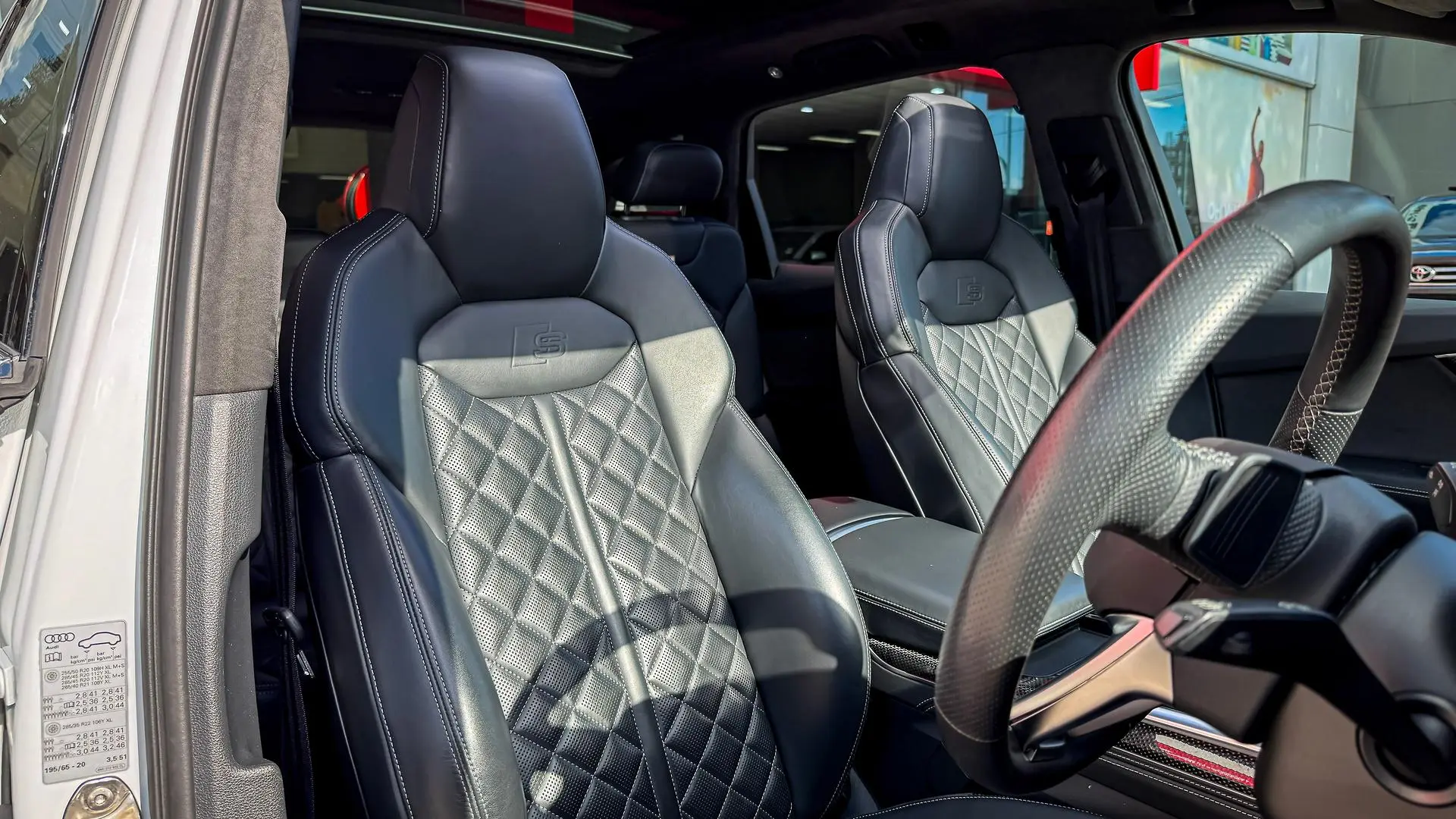 2021 Audi SQ7 Gallery Image 19