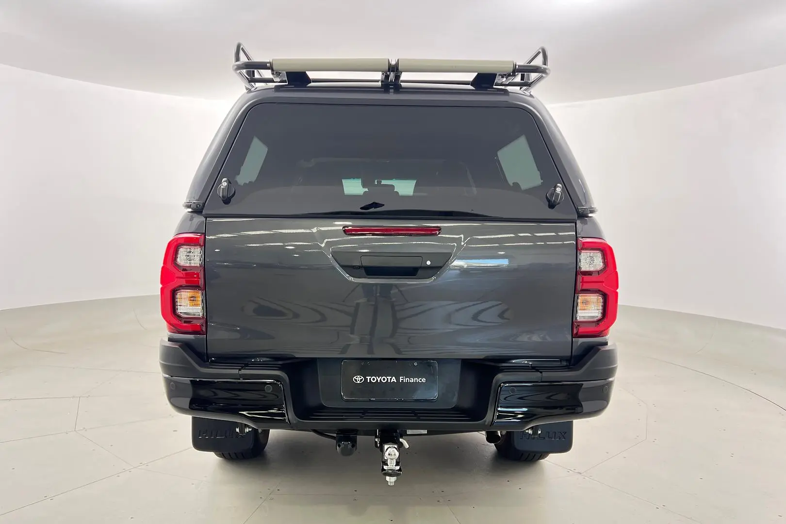 2024 Toyota Hilux Gallery Image 6