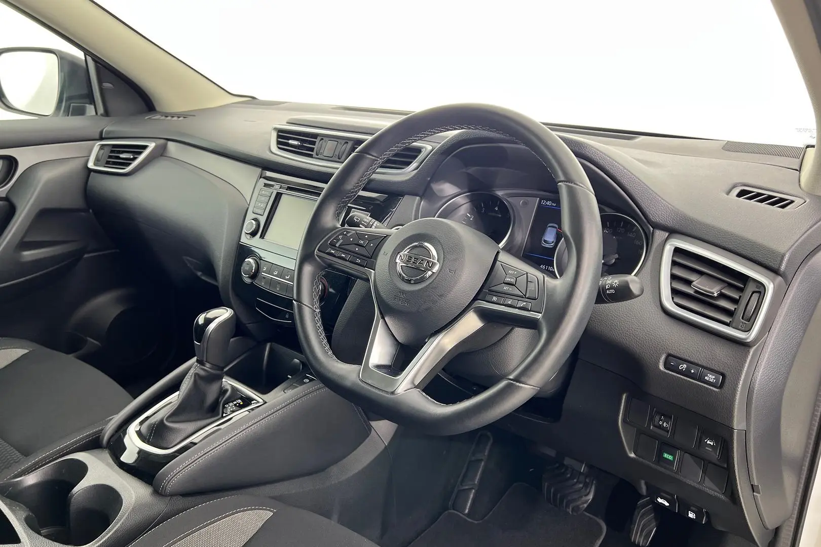 2020 Nissan Qashqai Gallery Image 2