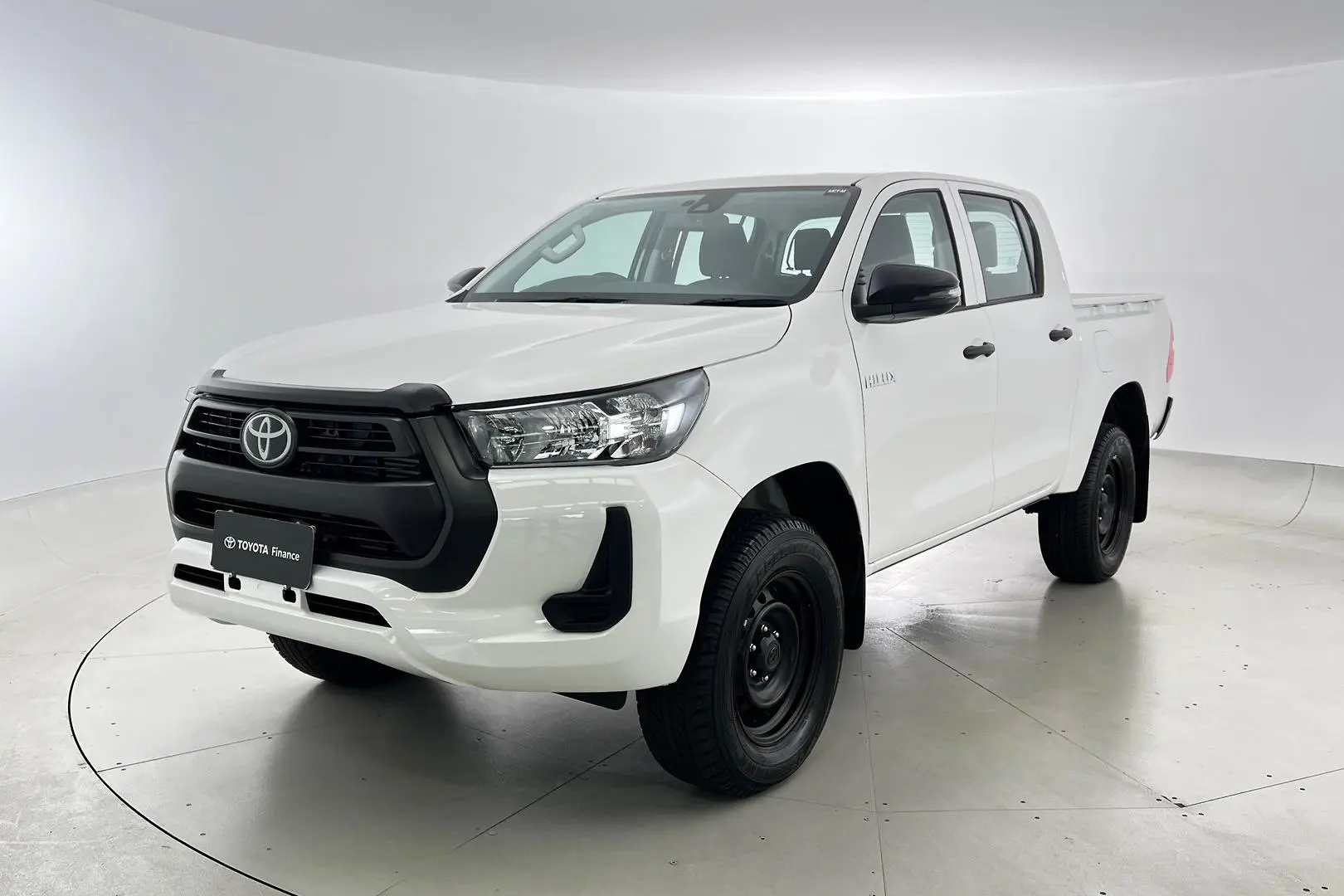 2023 Toyota Hilux Gallery Image 4