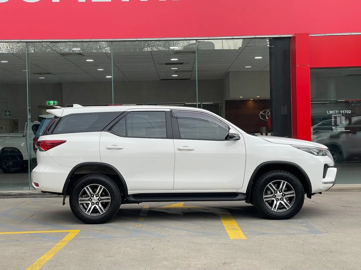 2021 Toyota Fortuner Gallery Image 2