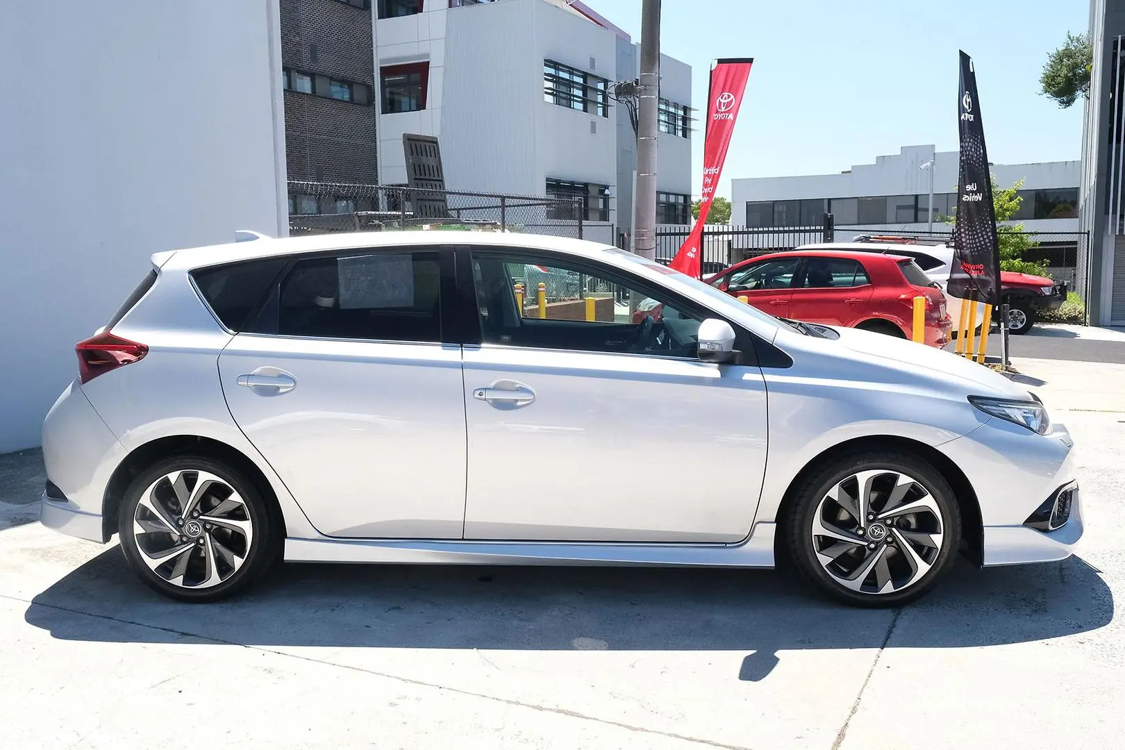 2016 Toyota Corolla Gallery Image 5