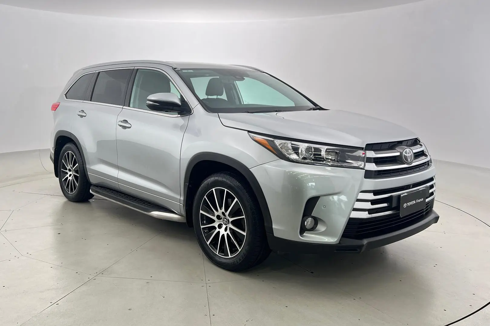 2018 Toyota Kluger Gallery Image 1