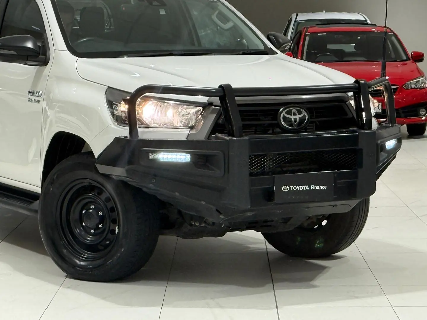 2022 Toyota Hilux Gallery Image 3