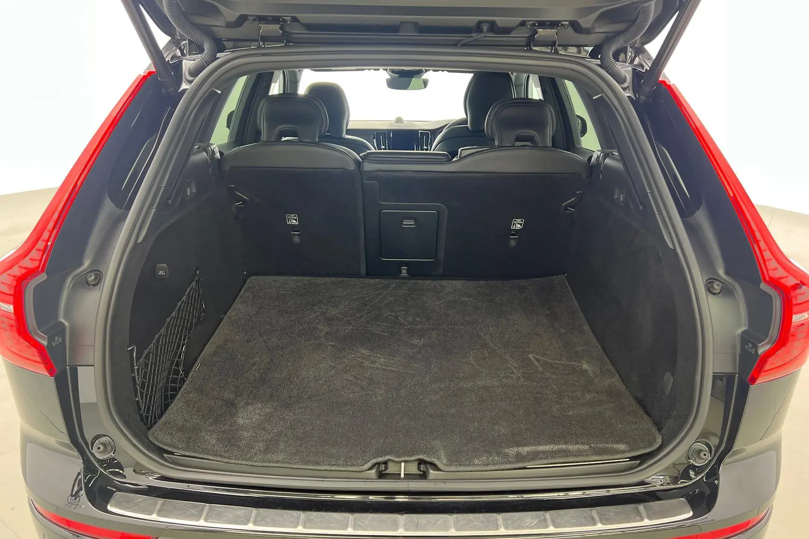 2021 Volvo XC60 Gallery Image 9