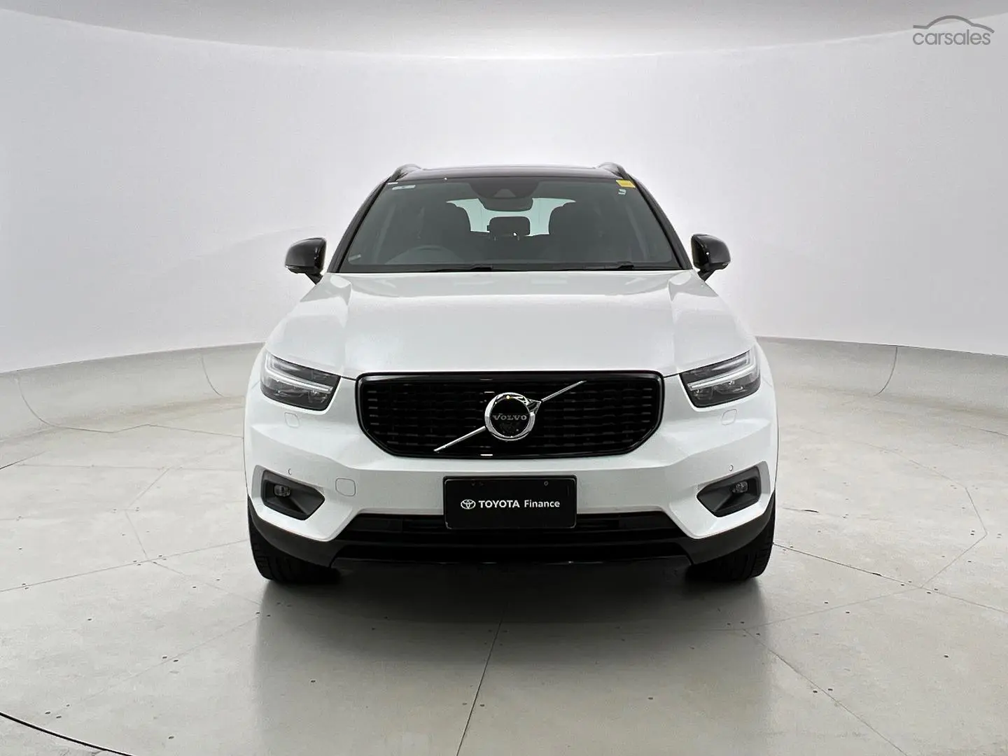 2022 Volvo XC40 Image 9