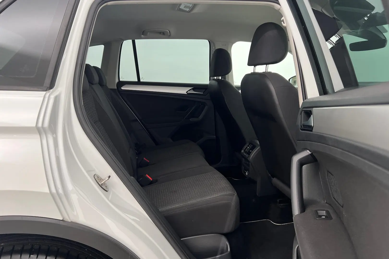 2019 Volkswagen Tiguan Gallery Image 19