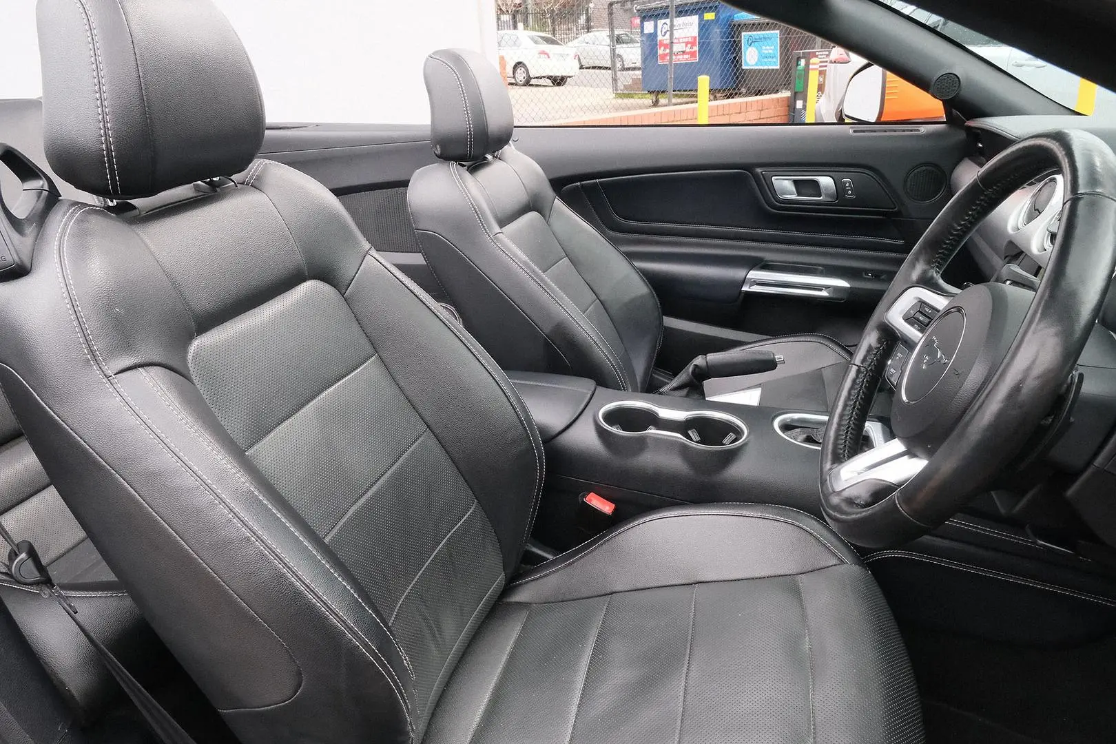 2020 Ford Mustang Gallery Image 13