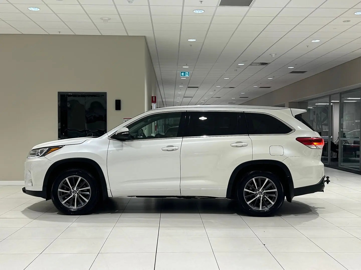 2018 Toyota Kluger Gallery Image 6